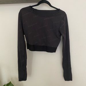 Lululemon Logo Black Long sleeve Crop